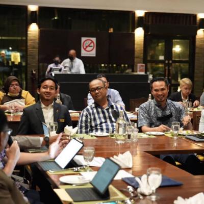 Sesi Pertemuan Bersama Para Mahasiswa