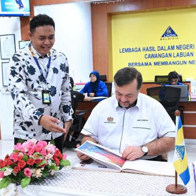 Sesi Lawatan Kerja Di Ujana Kewangan, Labuan