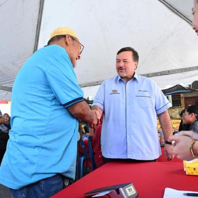 Sesi Turun Padang Di Layangan Shopper, Labuan5b1