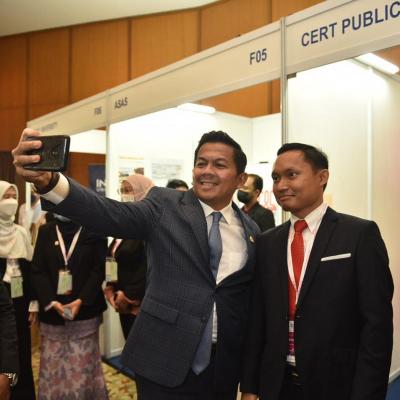 Majlis Perasmian Muzakarah Penasihat Syariah Kewangan Islam KLIFF