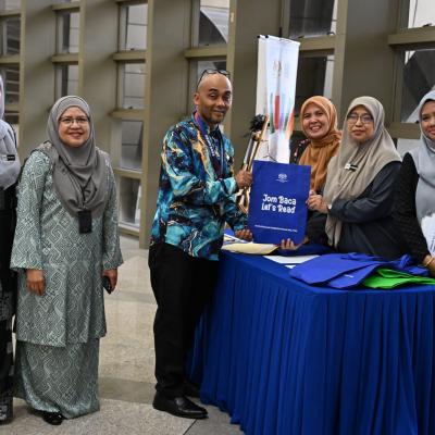 Program Jom Baca Bersama 10 Minit & Resensi Buku