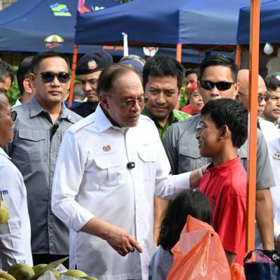 Sesi Tinjauan Ke Pasar Tani Taman Melawati