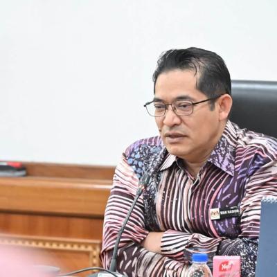 Kunjungan Hormat & Penyampaian Hadiah Kempen Cashless Boleh 5.0 Kepada KPM