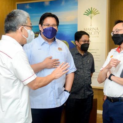 Majlis Penyerahan Simbolik Surat Anugerah Bagi Pembinaan Shell Malaysia Upstream Headquarters di Sarawak